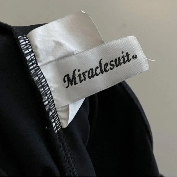 Vintage Miracle suit one piece swimsuit retro style vacation classic beach - Picture 4 of 7